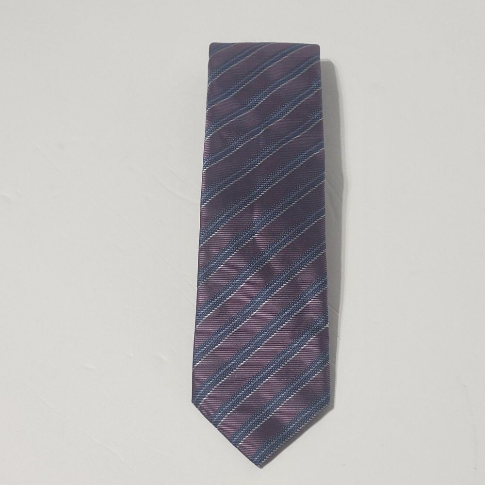 Vince Camuto Mens Necktie Purple Blue 100% Silk Diagonial Striped Tie 57" X 3"
